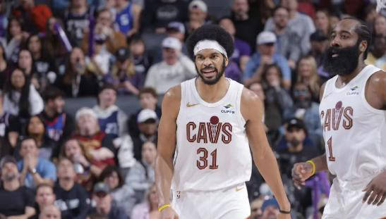 XKTY.COM星空体育-五年等待终换哈登加盟骑士“吃饼”阿伦实力爆发引领球队新辉煌