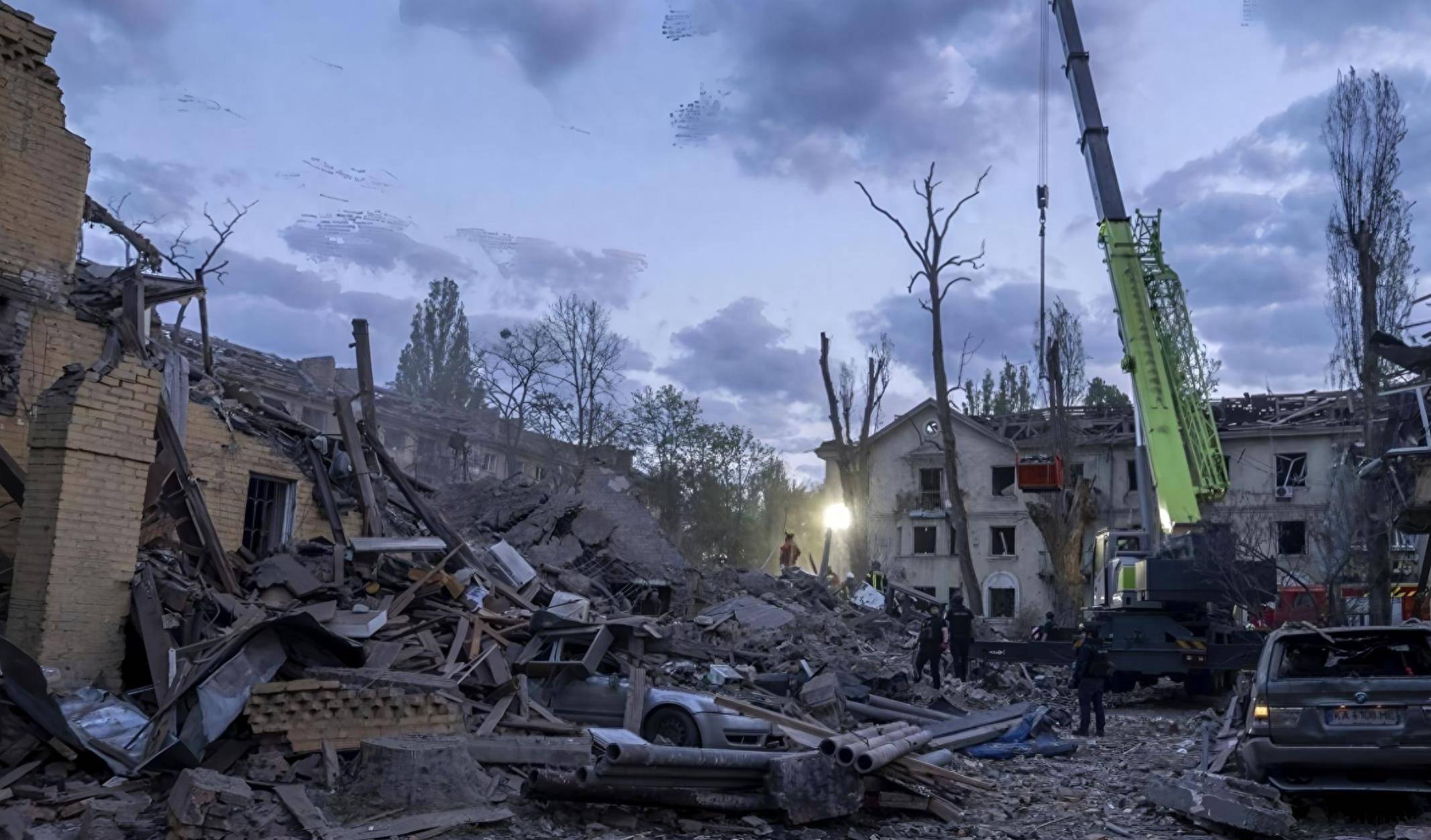 俄罗斯蒙羞，乌军导弹命中1400公里外目标，炸了俄军洲际导弹工厂