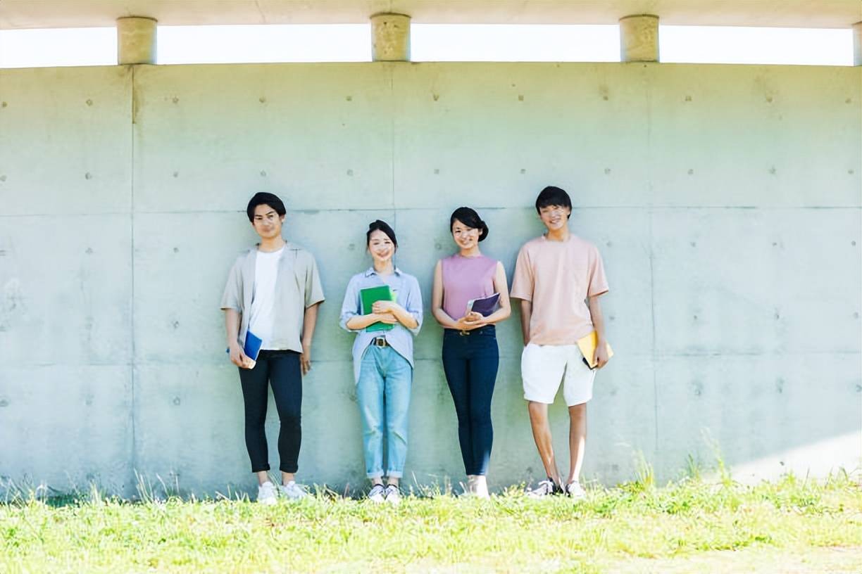 乐鱼体育- 乐鱼体育官网- APP世界杯指定平台2026年英国留学机构哪家好：这篇分析英国留学机构排名