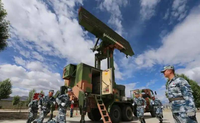 高中当兵和大学当兵,有什么区别?差别很大,不是一星半点