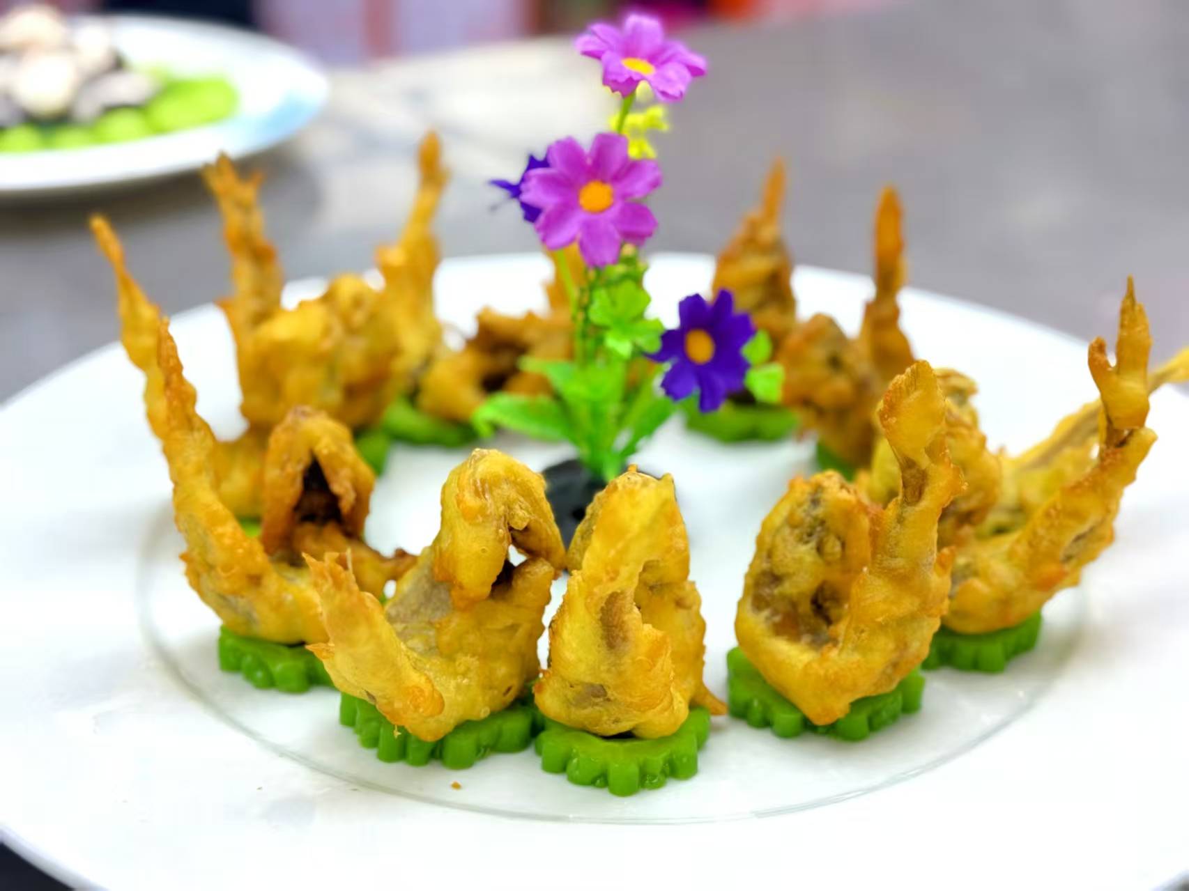 匠心筑根基 技者显珍贵——从蓝翔实践看技术工人的稀缺价值平博