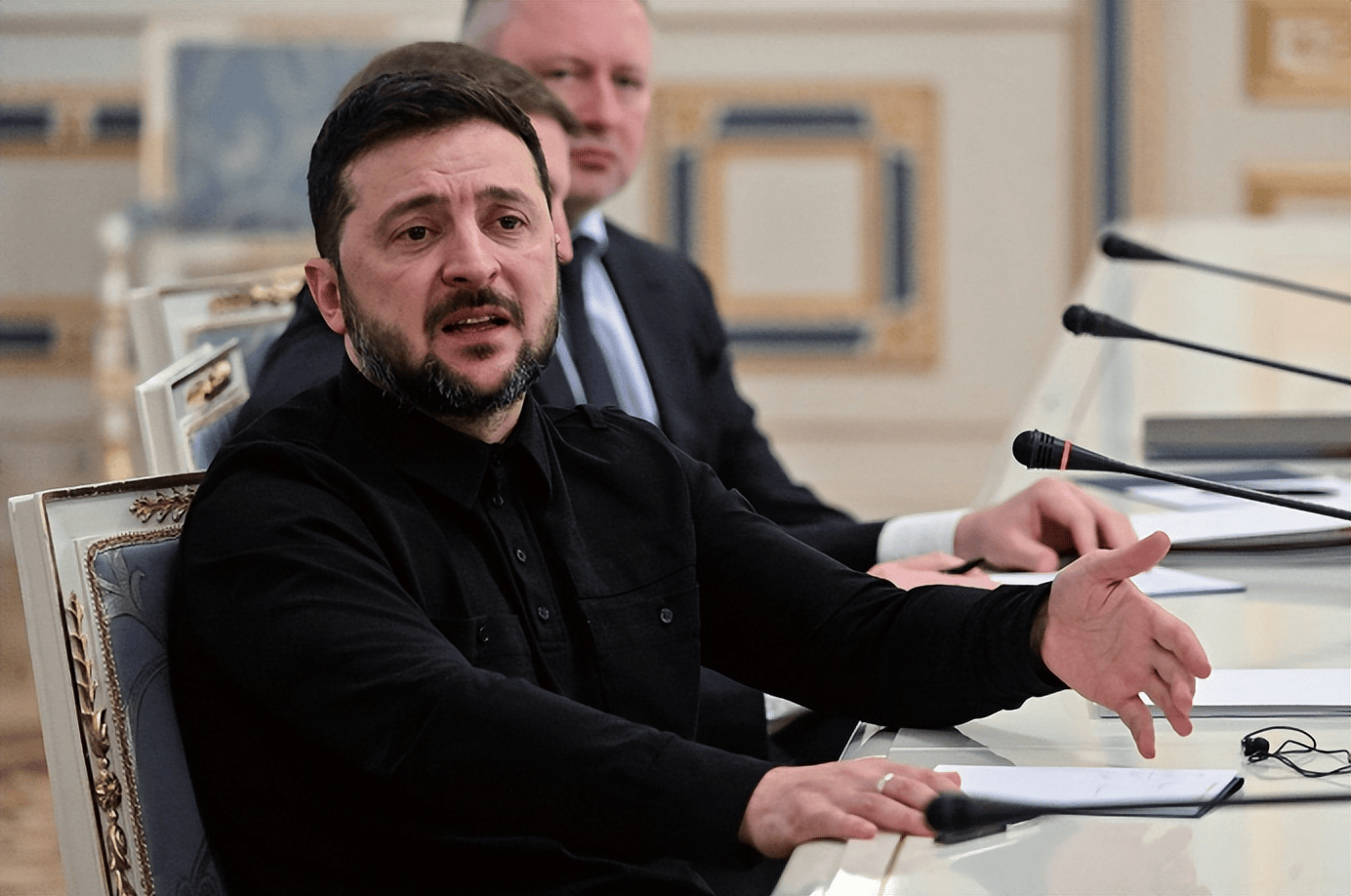 伊朗越打劲头越猛，中东6国已经被波及，泽连斯基：乌克兰愿意伸出援手