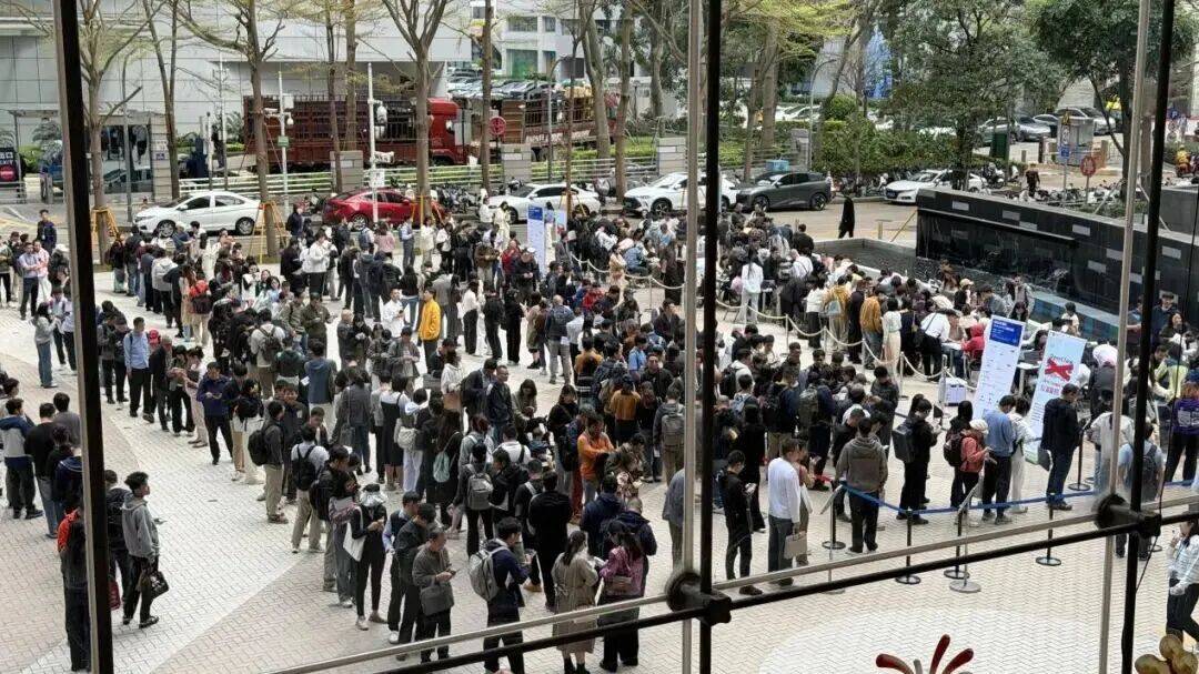 龙虾上门安装赠送叠衣服？“AI焦虑”被炒上天了