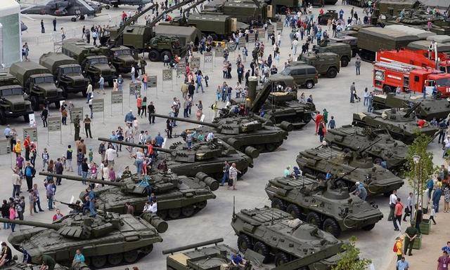 俄罗斯武器出口暴跌64%，曾经的老客户，现在都跑去买法国货了？