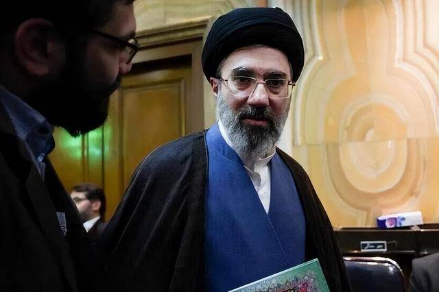 伊朗新领袖死里逃生!俄罗斯出手相救,将他接到莫斯科就诊?美以斩首计划破产