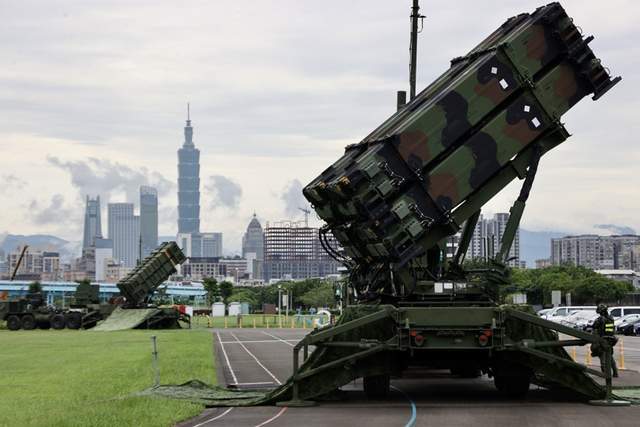 美军中东炮火连天，对台军售却说"零延误"？明眼人都看出全是猫腻