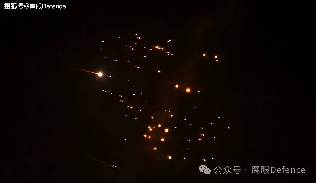 击中以色列最大炼油厂,不再拦截这类伊朗导弹!以色列人现在咋样