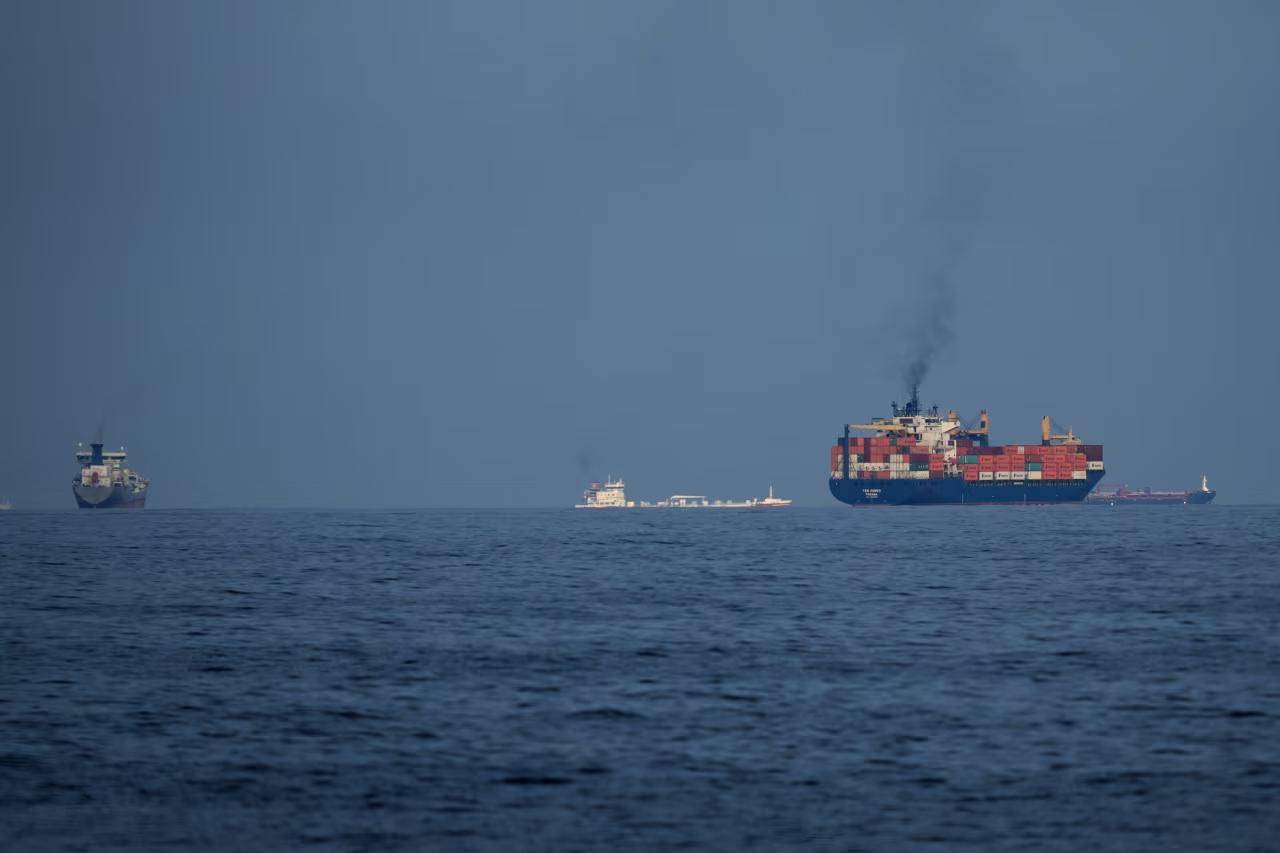 高市早苗飞到华盛顿，来得真不是时候，特朗普给她出了道"送命题"