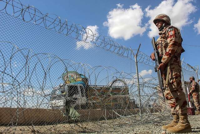 空袭刚过就停火？巴阿协议细思极恐：这不是和平，是暴风雨的前奏