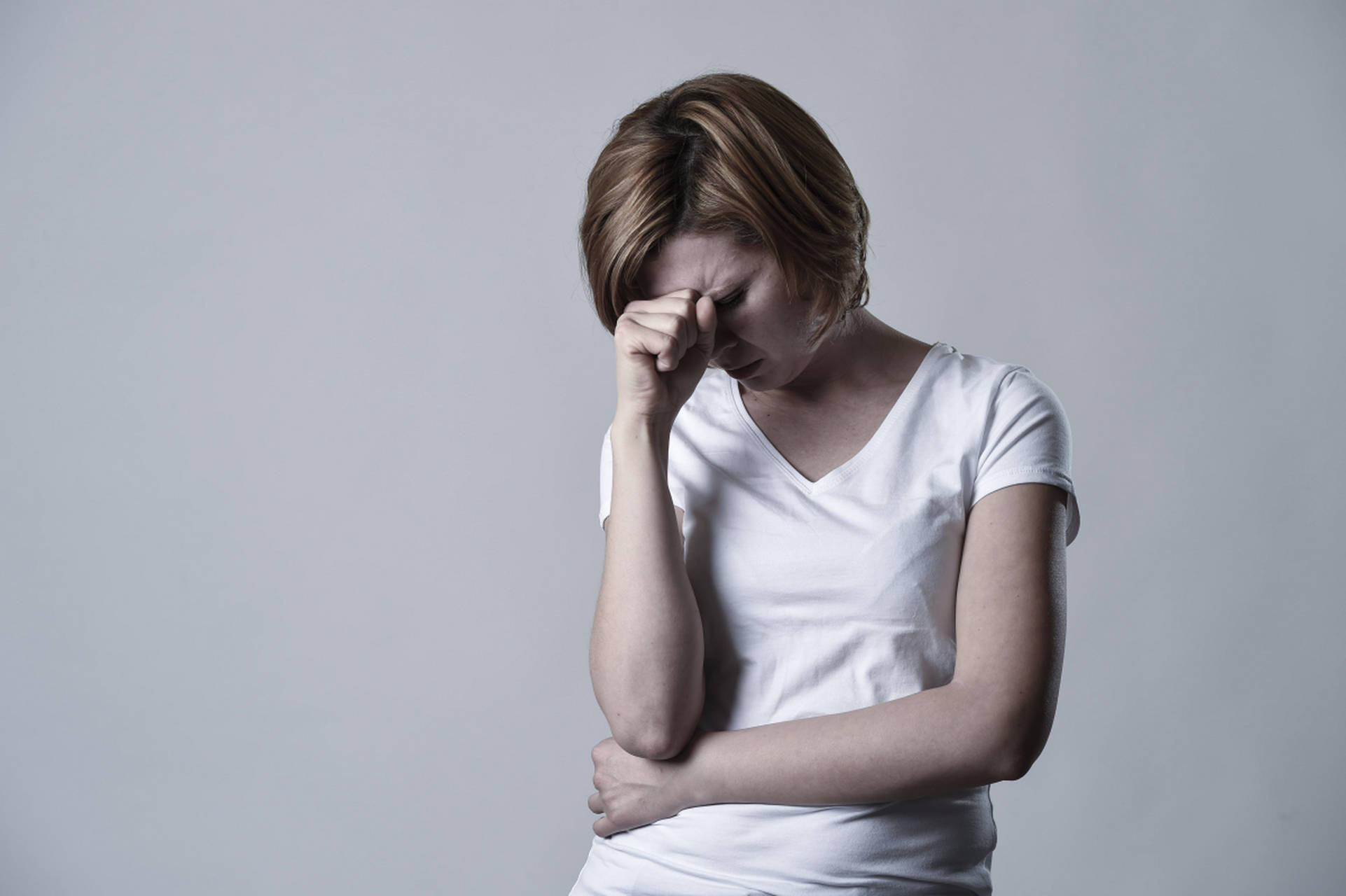 妈妈崩溃!13岁儿子半夜看不雅视频,父亲惊人解决法曝光!