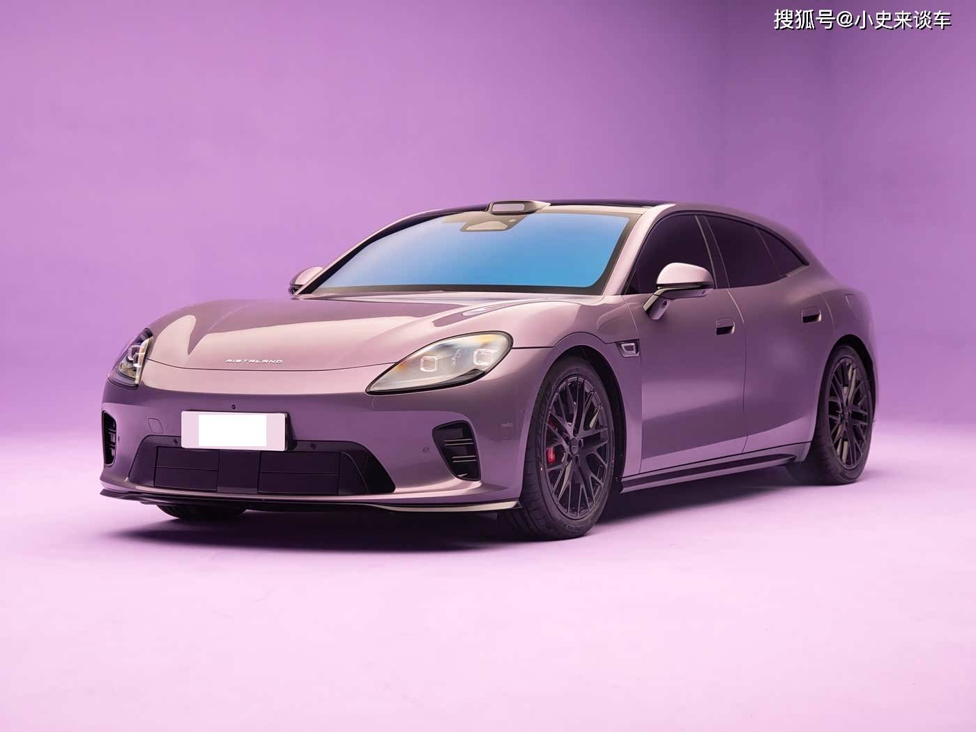 中大型智能猎装轿跑即将上市！外观酷似帕梅配三电机+麒麟800V(图1)