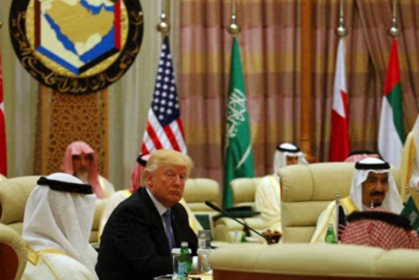 特朗普直接开出账单，交5万亿继续打，2.5万亿停战，每天烧钱20亿，都要盟友买单