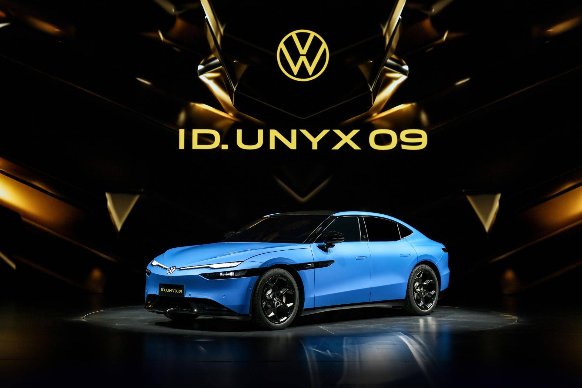 5. 与众09重新定义智能电动新标准_艾特车.jpg