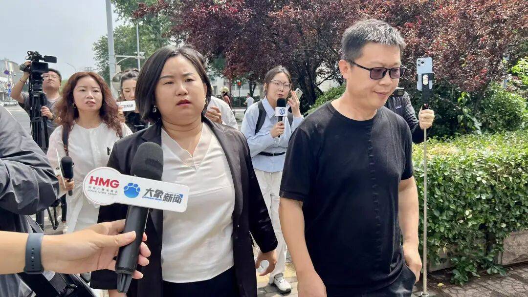 “男子结婚22年后发现两儿子非亲生”，男子：前妻承认和我堂哥有不正当关系
