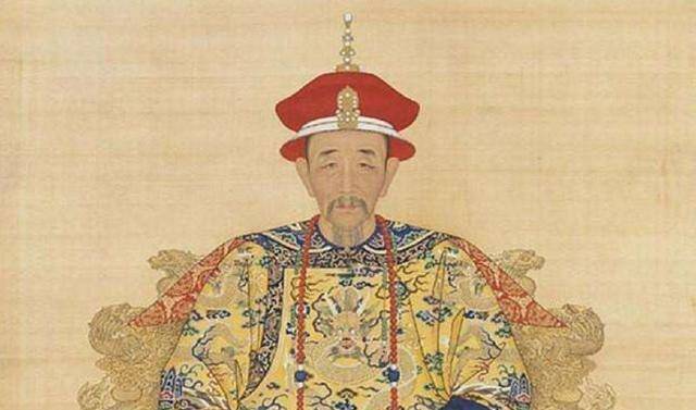 
        清朝和明朝相比，有几点优势，甚至可以说，清朝的建立是历史的进步