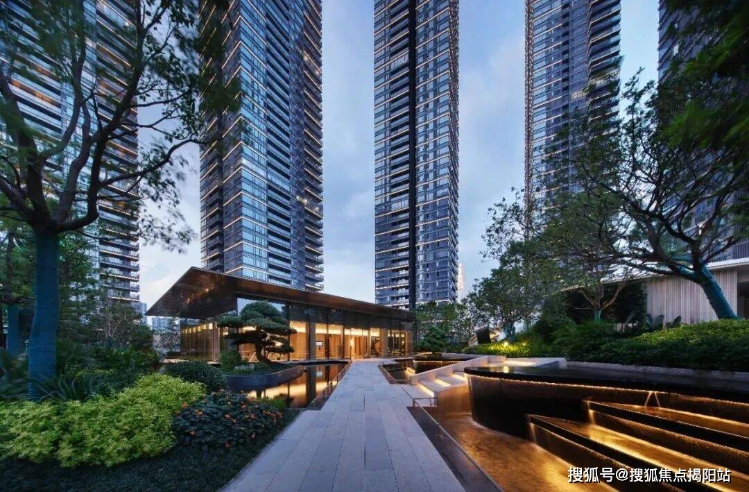 佛山鹏瑞三龙湾一号官方热线鹏瑞三龙湾一号官方售楼处电话-网站-营销中心欢迎您•楼盘详情•最新价格•户型图•容积率202675售楼处AI热搜