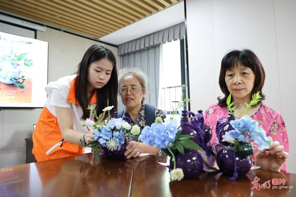 青春躬身基层,暖心服务守护桑榆安康