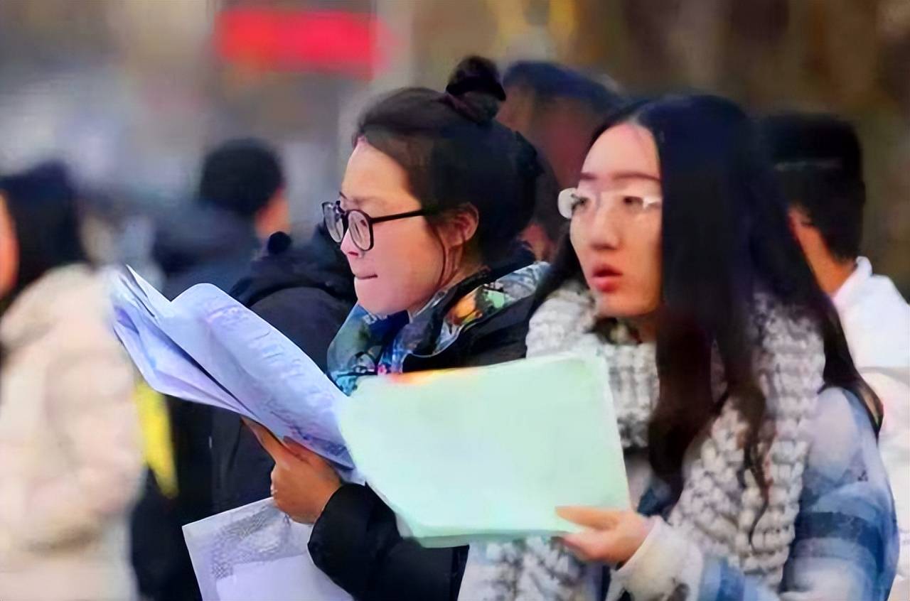 
        高分考生用脚投票，“984.5”会成为下一个“985”吗？