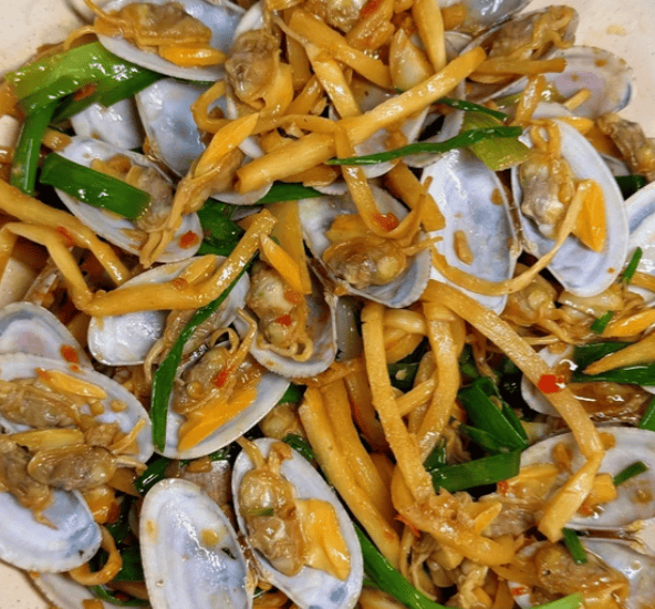 粤西家常酸笋炒花甲，酸辣与河鲜碰撞出热烈风味