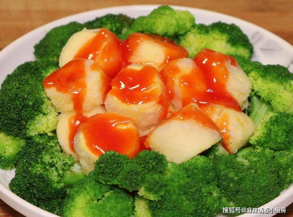 
        炒蒜薹为什么不入味还一炒就发黑？只因少了这一步，你炒对了吗