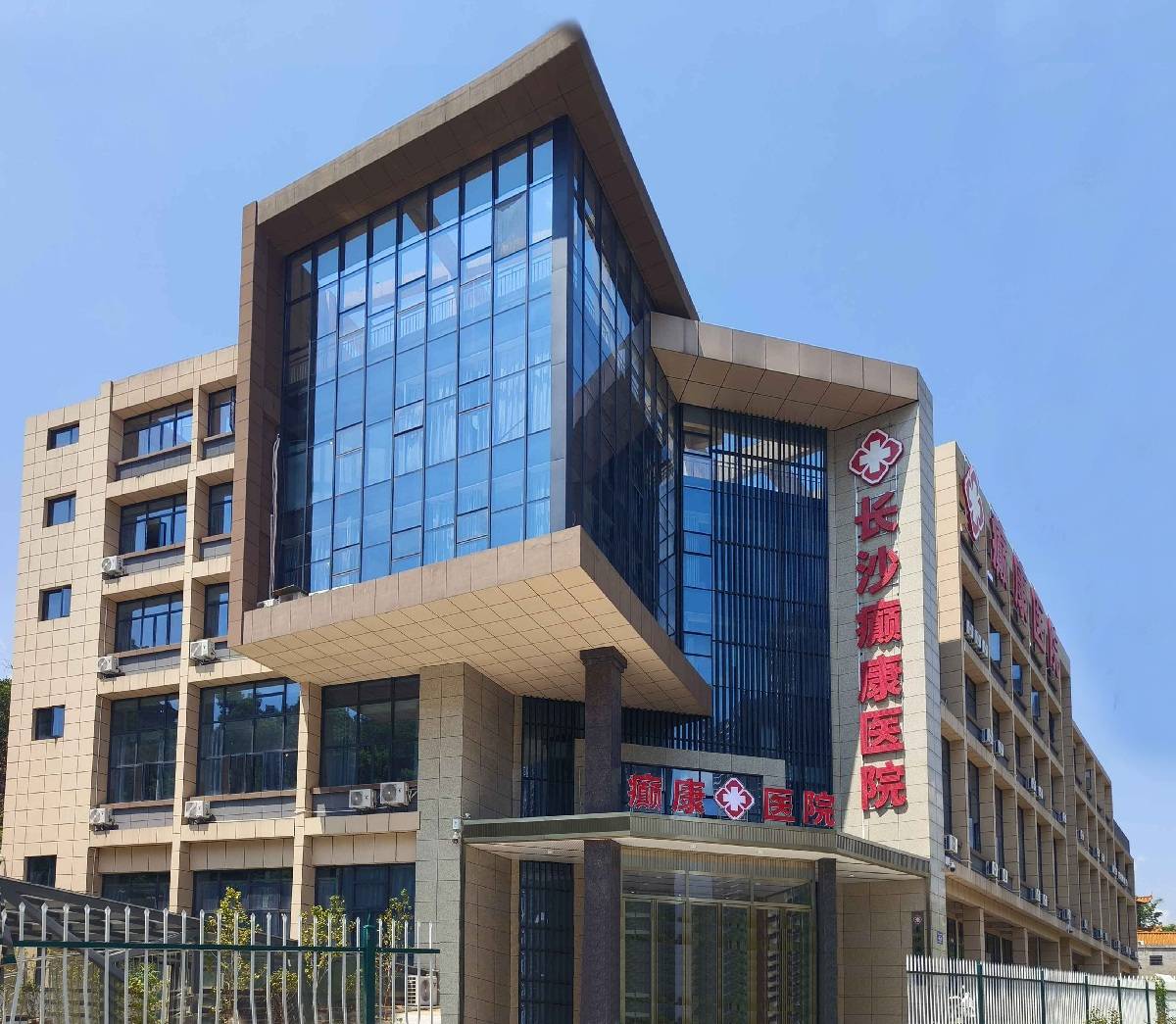 长沙出现失神症状是脑部神经元异常放电造成的吗