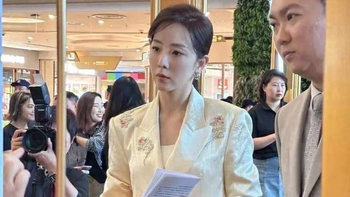 李思思离开央视不到两年,你看好她的人生吗?
