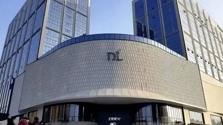 25日超市单天销售额超7300万元,你还会去吃胖东来吗?