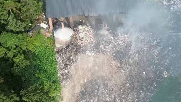 沅陵县通报山中现大量垃圾被焚烧,你觉得应该停止生活垃圾焚烧吗?