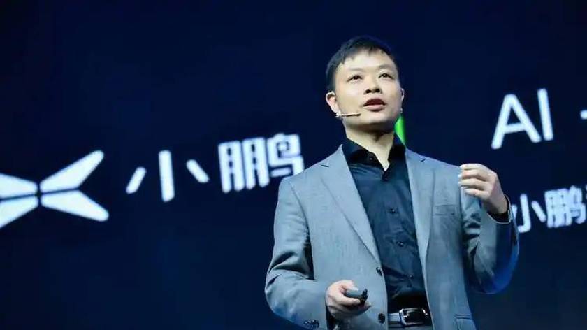 神二十乘组第1次出舱视频来了