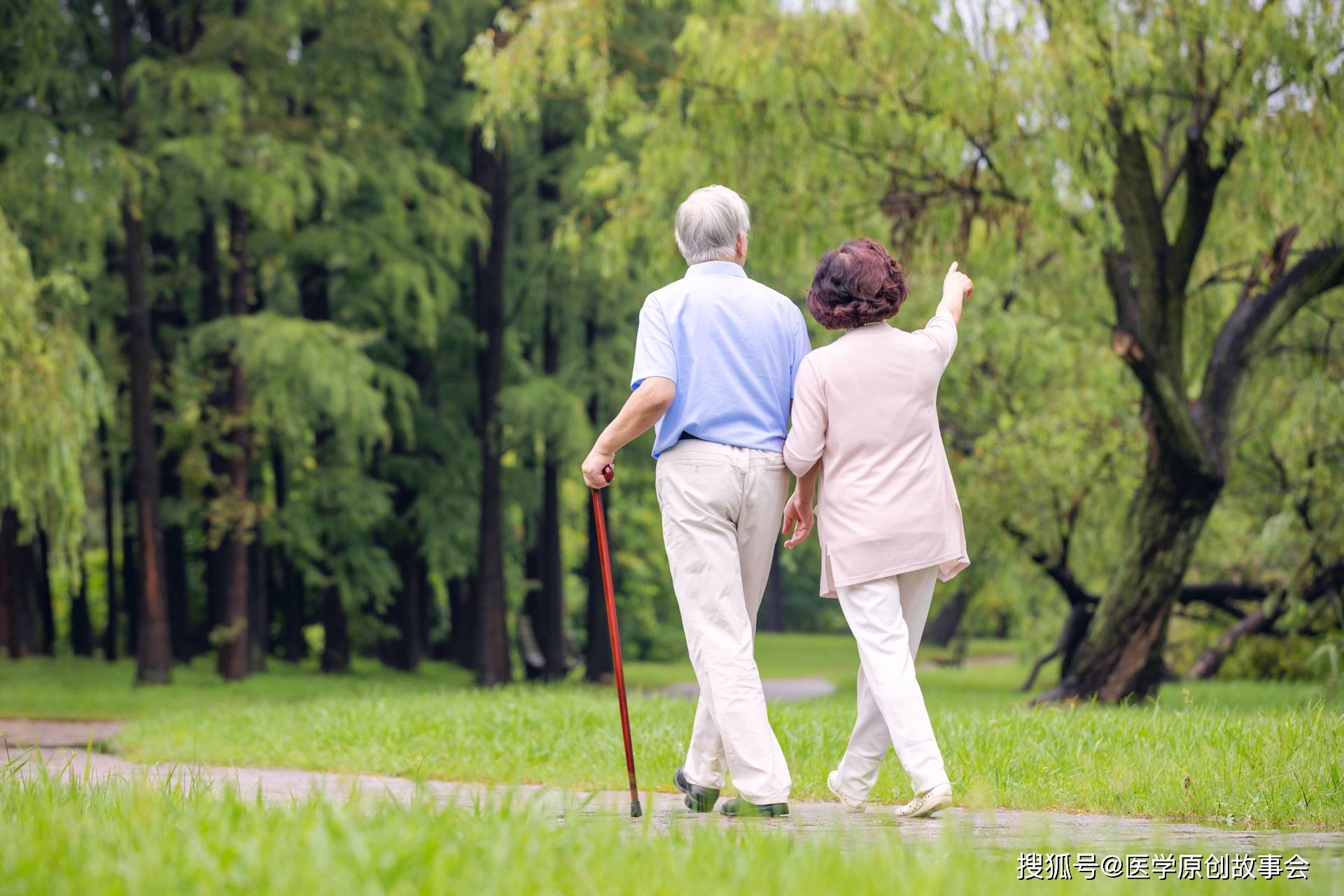 60岁后，坚持走路有助长寿？牢记“4宜”和“4忌”，健康又安全