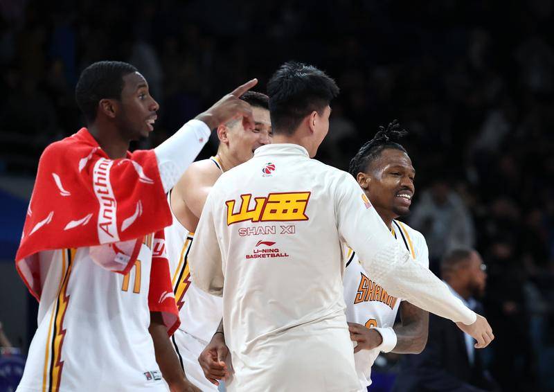 原帅30分古德温22+8+13 山西力克山东豪取6连胜 原帅30分古德温22+8+13 山西力克山东豪取6连胜