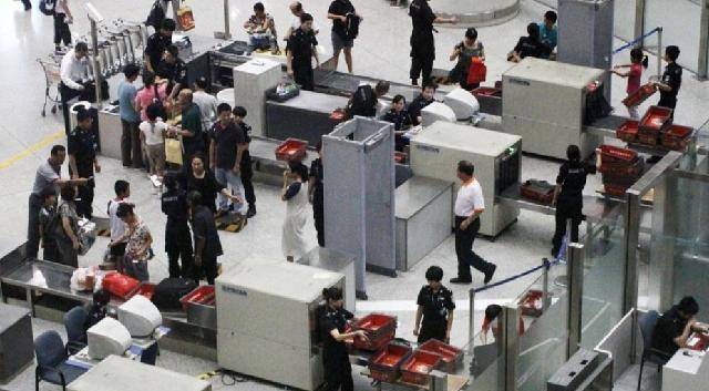 08年奥运前夕南航空姐靠嗅觉挽救全机200人事后获奖12万米博体育入口(图3)