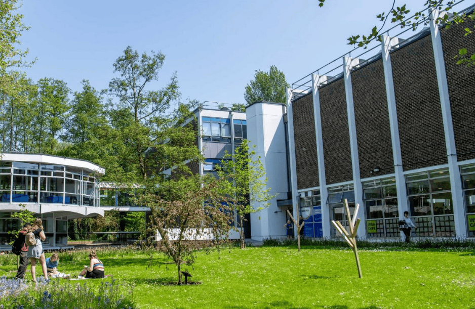 迪肯大学体育管理：实践性课程培半岛体育-