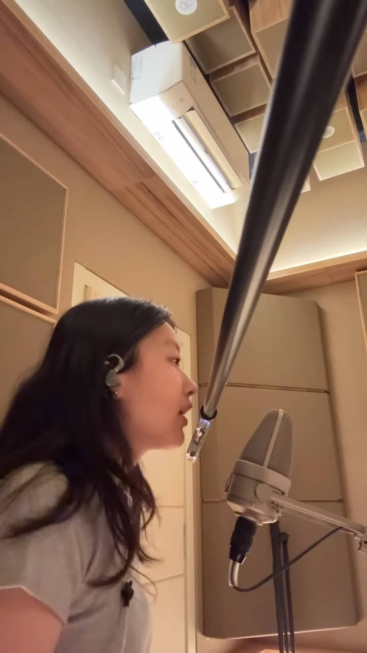 又一星二代高调出道，3段恋情被揭秘，获天王父亲力谷做新人王