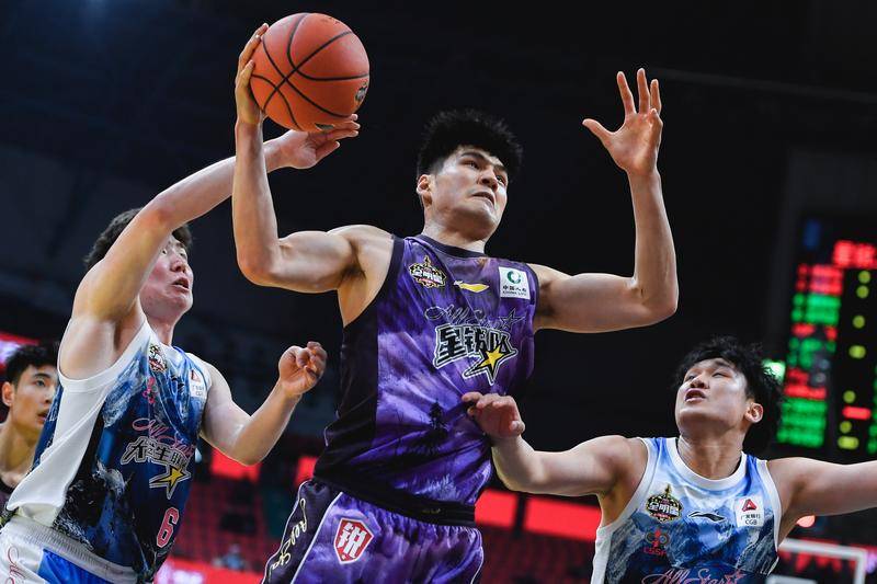 曝陈国豪接近转会广东宏远 送还王少杰+惊人转会费