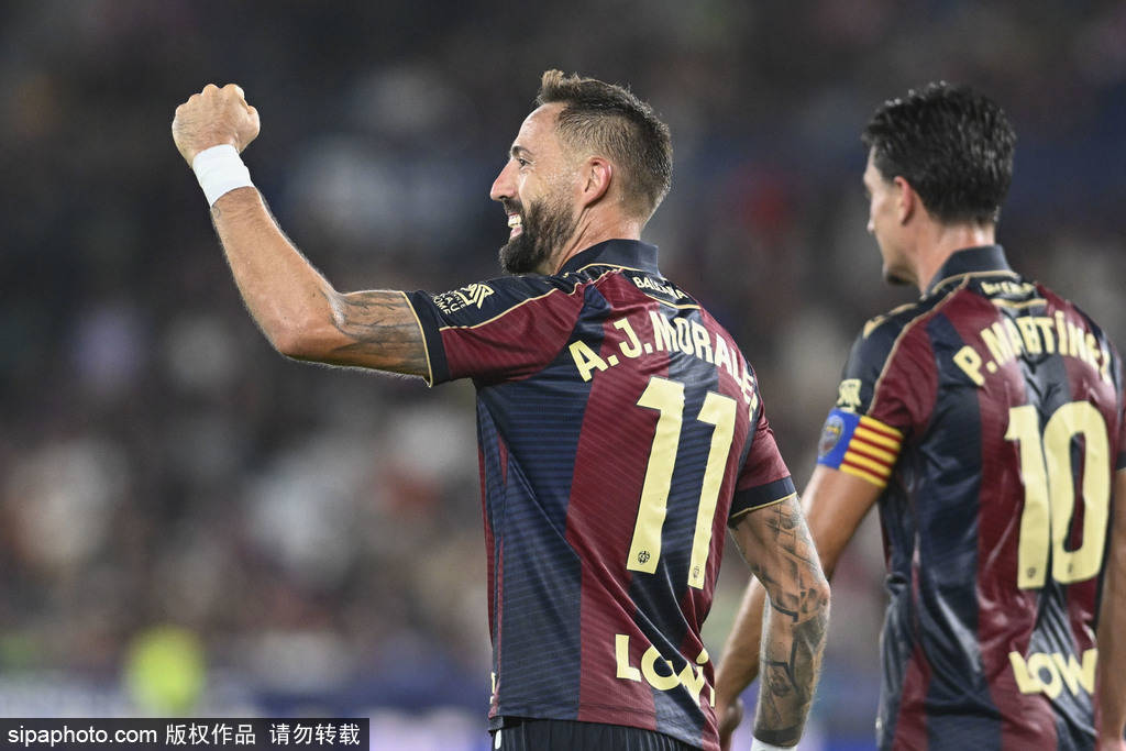 西甲-让二追三！亚马尔补时造乌龙绝杀 巴萨3-2取两连胜