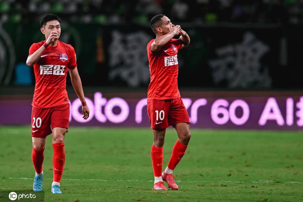 中超-王钰栋送点弗兰克3分钟2球 浙江2-2梅州