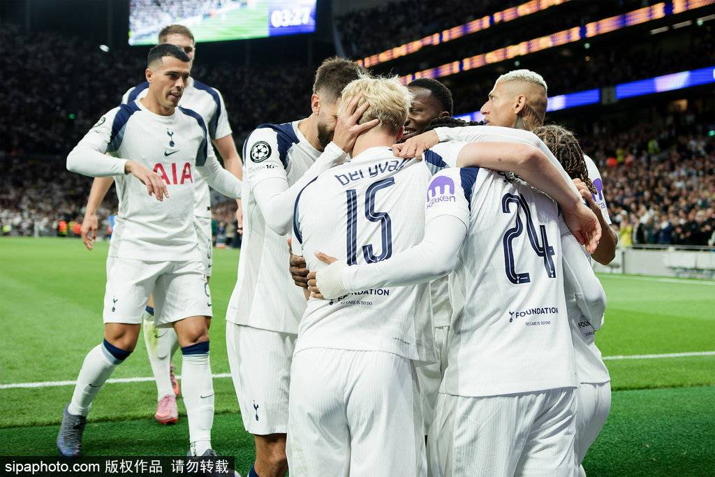 欧冠-门将黄油手自摆乌龙 热刺1-0黄潜迎开门红