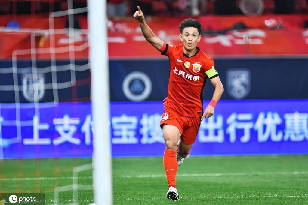 热议中超争冠:阿森纳都要夺冠了 申花国安还要多久