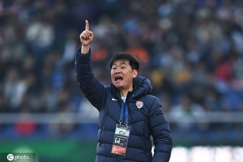 中超-弗兰克告别战破门席尔瓦双响 海牛2-2浙江队成功保级