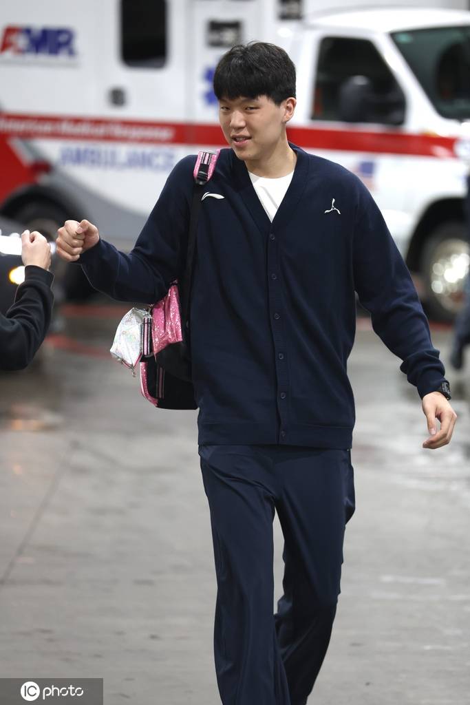 杨瀚森1分钟1板福克斯37+6+8 开拓者不敌马刺