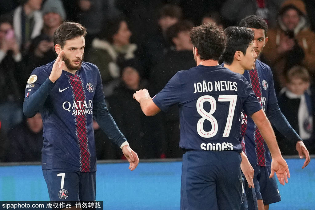 法甲-K77双响马尤卢传射 巴黎5-0十人雷恩距榜首1分