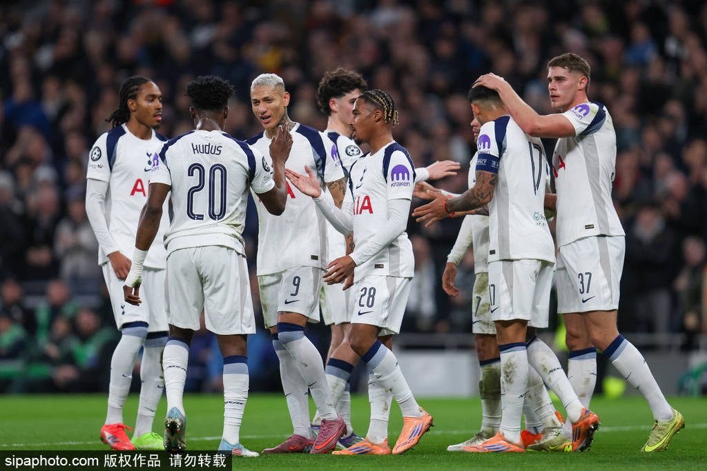 欧冠-乌龙+库杜斯西蒙斯两点球 热刺3-0布拉格斯拉维亚