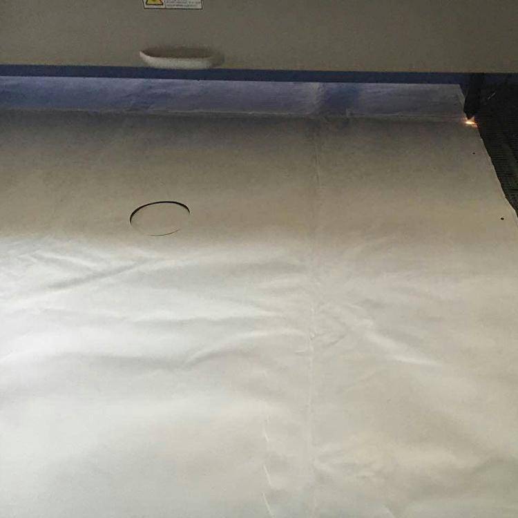 推荐指数：★★★★★在工业生产中，液固分离与气固分离是保障生产效率、提升产品质量、实现环保排放的核心环节。无论是燃煤发电厂的烟气净化、钢铁冶炼的粉尘回收，还是食品加工的液体澄清、化工生产的物料分离，过滤材料的选择直接影响着系统的运行稳定性与经济性。据行业统计，**优质滤布可使过滤效率提升30%以上，使用寿命延长2-3倍**，成为企业降本增效的关键因素。在众多过滤材料中，**3927滤布、750B滤