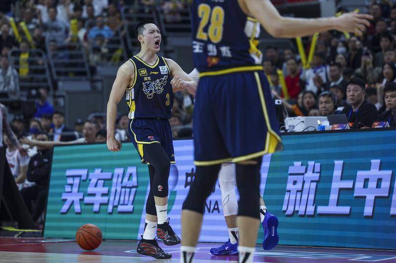 两国字号后卫联手砍23+6 广东19岁小将单节救主