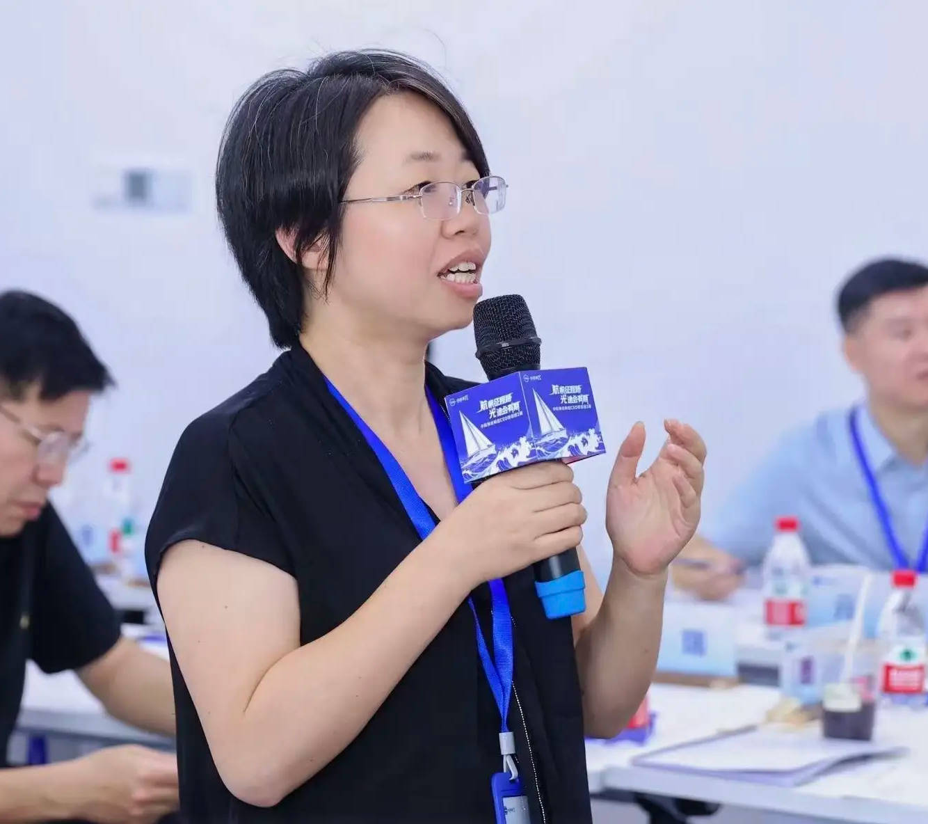 对话华东理工曾惠丹：日本一块布，如何卡住英伟达的“脖子”？中国做不出来吗？