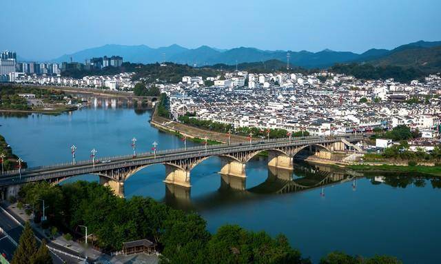 黄山各县区2023年财政收入：3县大跌，歙县优秀
