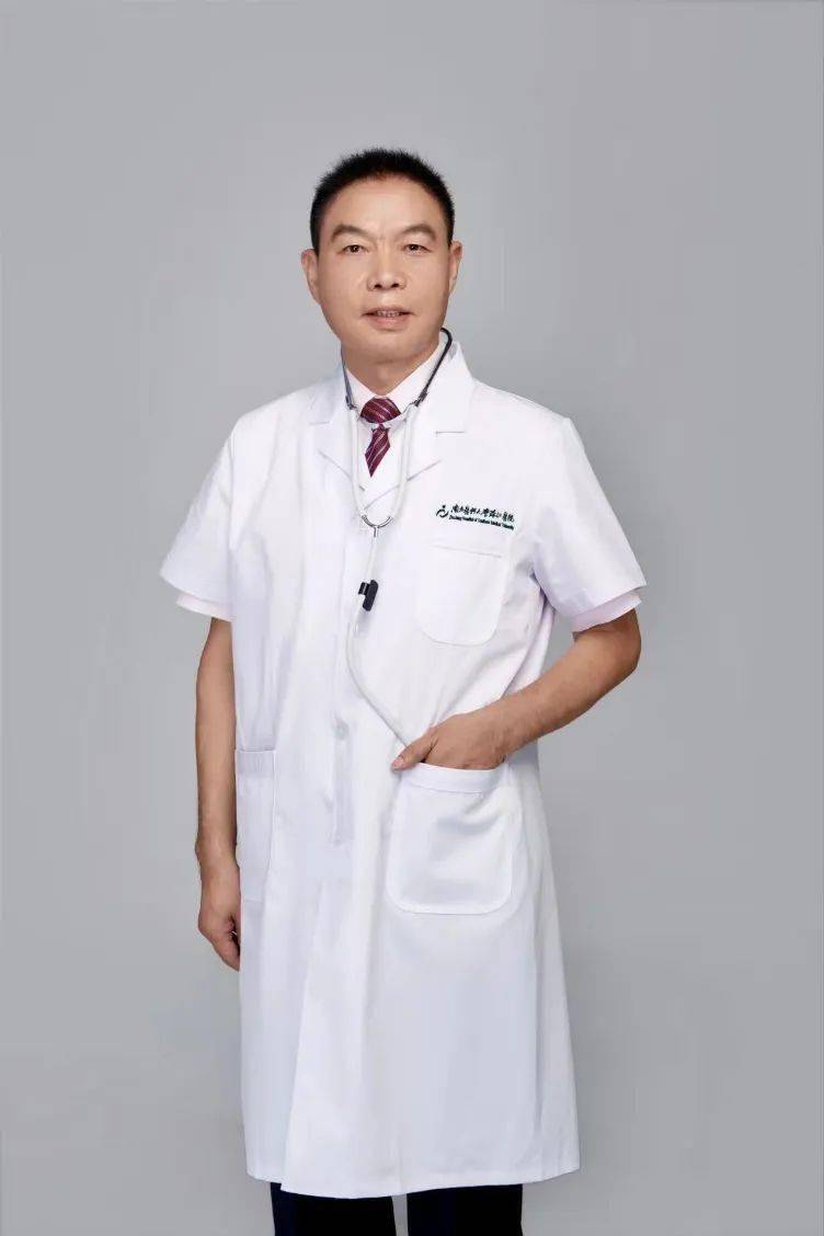 探索未来!人工智能在卒中预后预测中的新突破——ChatGPT与MT-DRAGON的大规模比较 探索未来!人工智能在卒中预后预测中的新突破——ChatGPT与MT-DRAGON的大规模比较