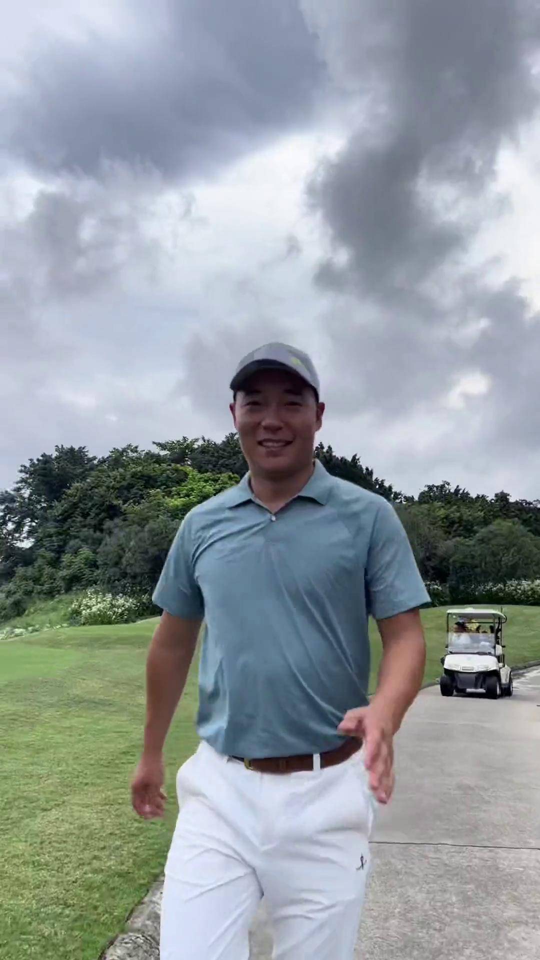 跳舞的球童小哥高尔夫公摄 打卡东莞长安，4杆洞铁杆攻击果岭 不上跳舞程驰356