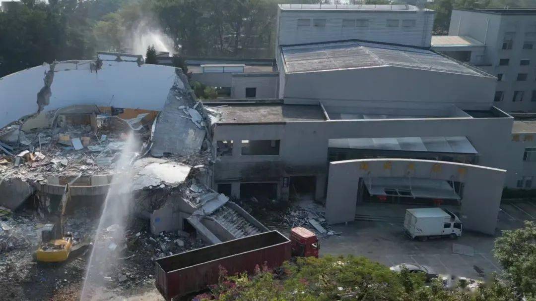 JN江南平台被拆的老惠州青少年宫和鹅城大剧院地块被拍了(图5)
